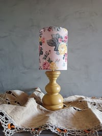 Image 5 of Lampe en bois revisité et abat jour fleuri