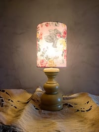 Image 7 of Lampe en bois revisité et abat jour fleuri
