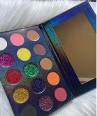Image 3 of Xo Babe Palette Vibrant Multi Colored