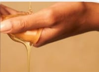 Image 4 of ✨ Sérum Visage Hydratant à la Feuille d’Or 24 Carats ✨