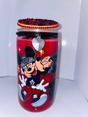 Image of 16 oz Pre made snow globe cups