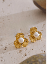 Image 1 of Flower Pearl Earrings – Stainless Steel