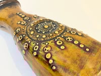 Image 6 of Vase vintage West Germany en céramique ocre, motifs ronds soleil, années 50/60