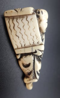 Image 5 of Japan, mid-Edo era - Netsuke of a man holding a scroll