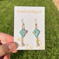 Image 7 of Flying Kite Pearl Earrings