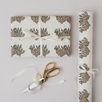 Image 1 of WILDFLOWERS BOTANICAL LUXURY GIFT WRAP PAPERS