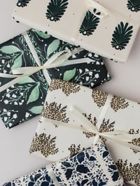 Image 2 of WILDFLOWERS BOTANICAL LUXURY GIFT WRAP PAPERS
