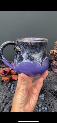 Image 2 of 17 oz Posion Berry Mug in Purple/Black/White