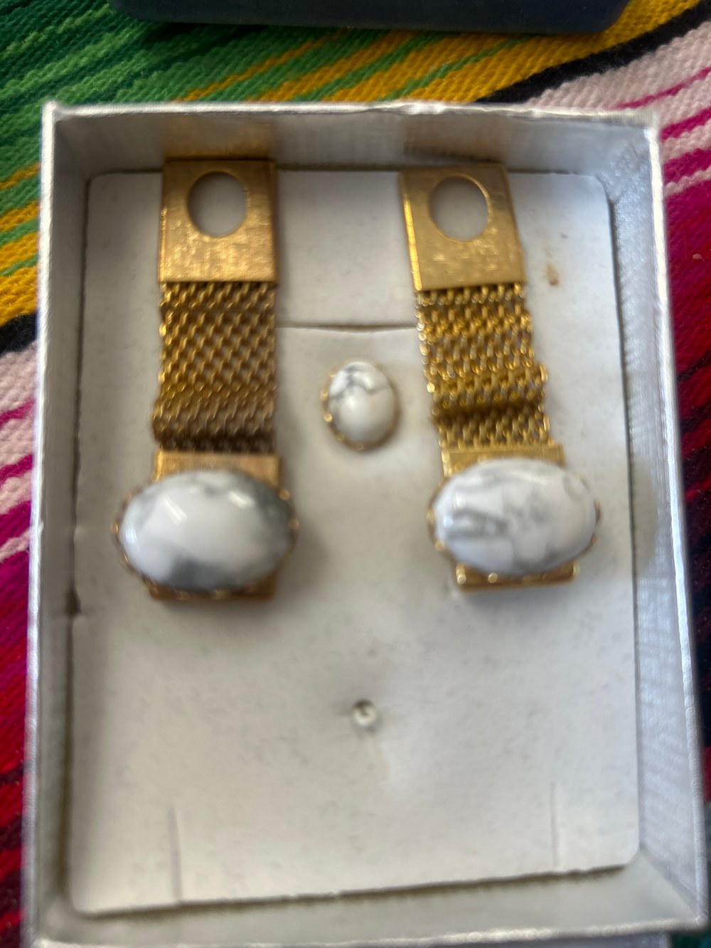 Vintage sets tie tack