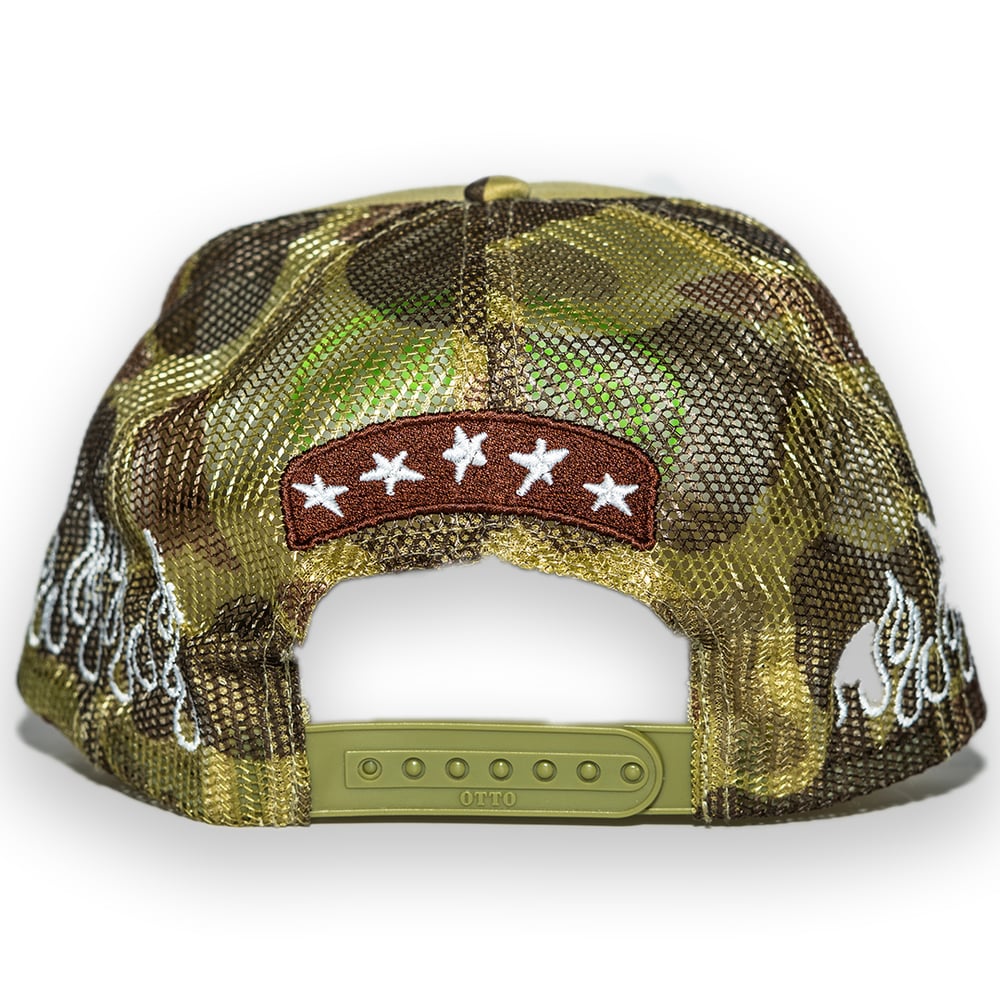 SKULLY DESERT CAMO TRUCKER