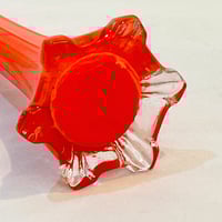 Image 7 of Vase soliflore vintage des années 70s en verre double transparent et orange