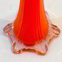 Image 6 of Vase soliflore vintage des années 70s en verre double transparent et orange