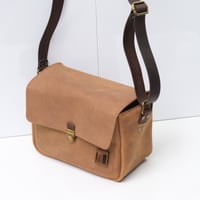 Image 5 of Soft Box in vintage light brown