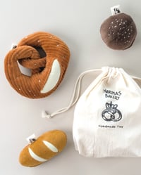 Image 2 of ENSEMBLE DE HOCHETS pains et bretzel