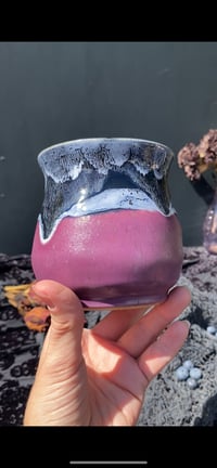 Image 2 of 16 oz Poison Berry Mug in Plum/Black/White