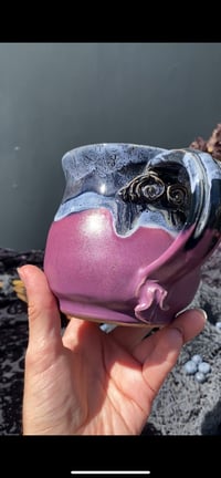 Image 3 of 16 oz Poison Berry Mug in Plum/Black/White