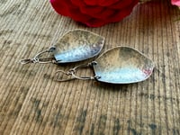 Image 7 of Plain Silver Petals earrings / n1