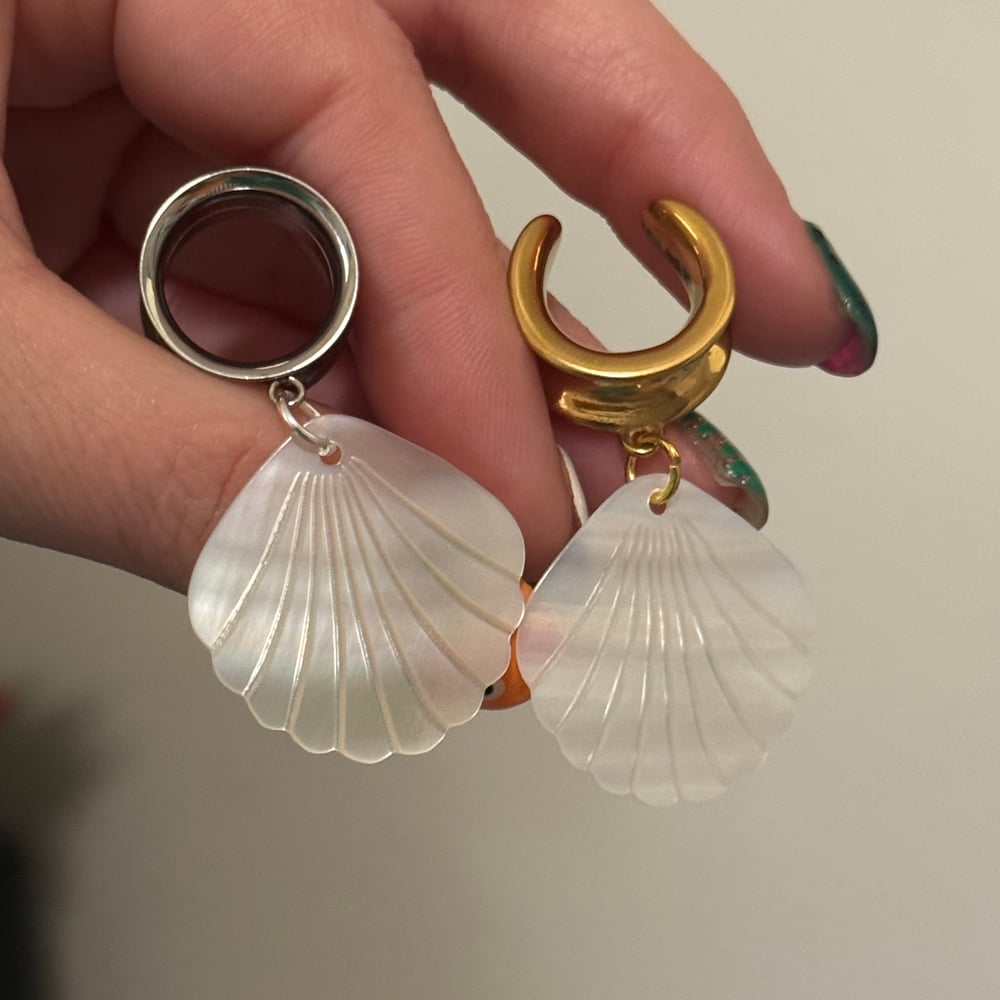 Image of Abalone Shell Dangles (sizes 4g-2")