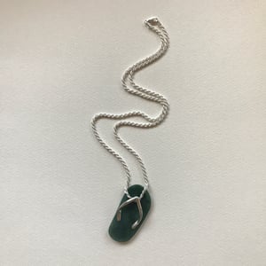 Image of Jade Slippah - Nephrite Jade (L)