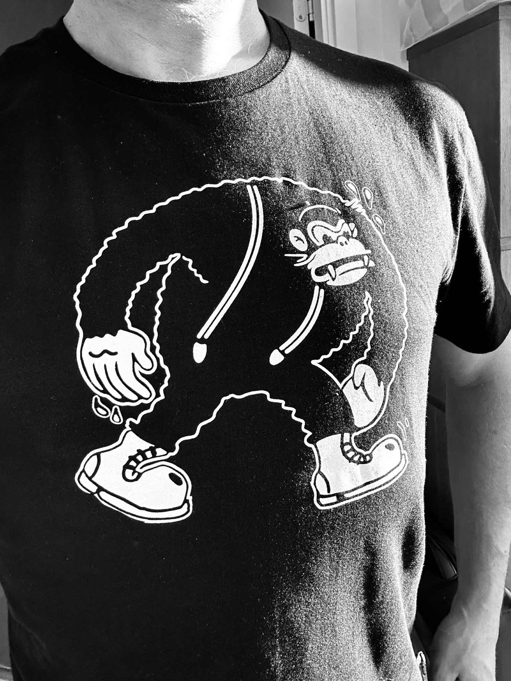 T-shirt - Walking Gorilla (Black)