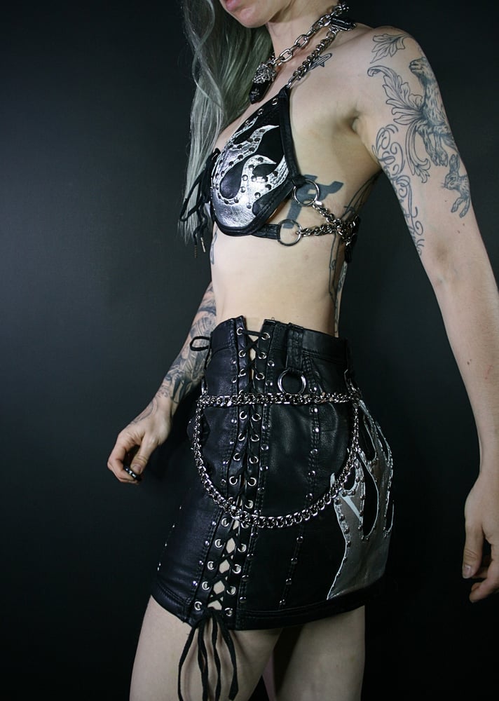 Image of SILVER FLAME SET