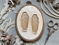 Image 5 of Double Skeleton in Beaded Coffins 4x5½" Embroidery Hoop White & Gold