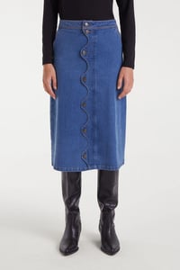 Image 1 of Falda midi vaquera