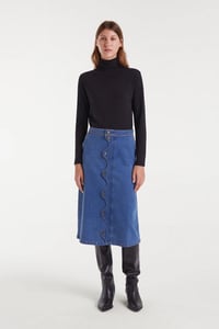 Image 4 of Falda midi vaquera