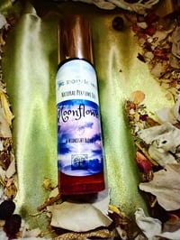 Image 3 of Moonflower Musk Perfume - Sweet Amber Floral perfume