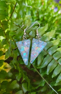 Image 4 of Triangular