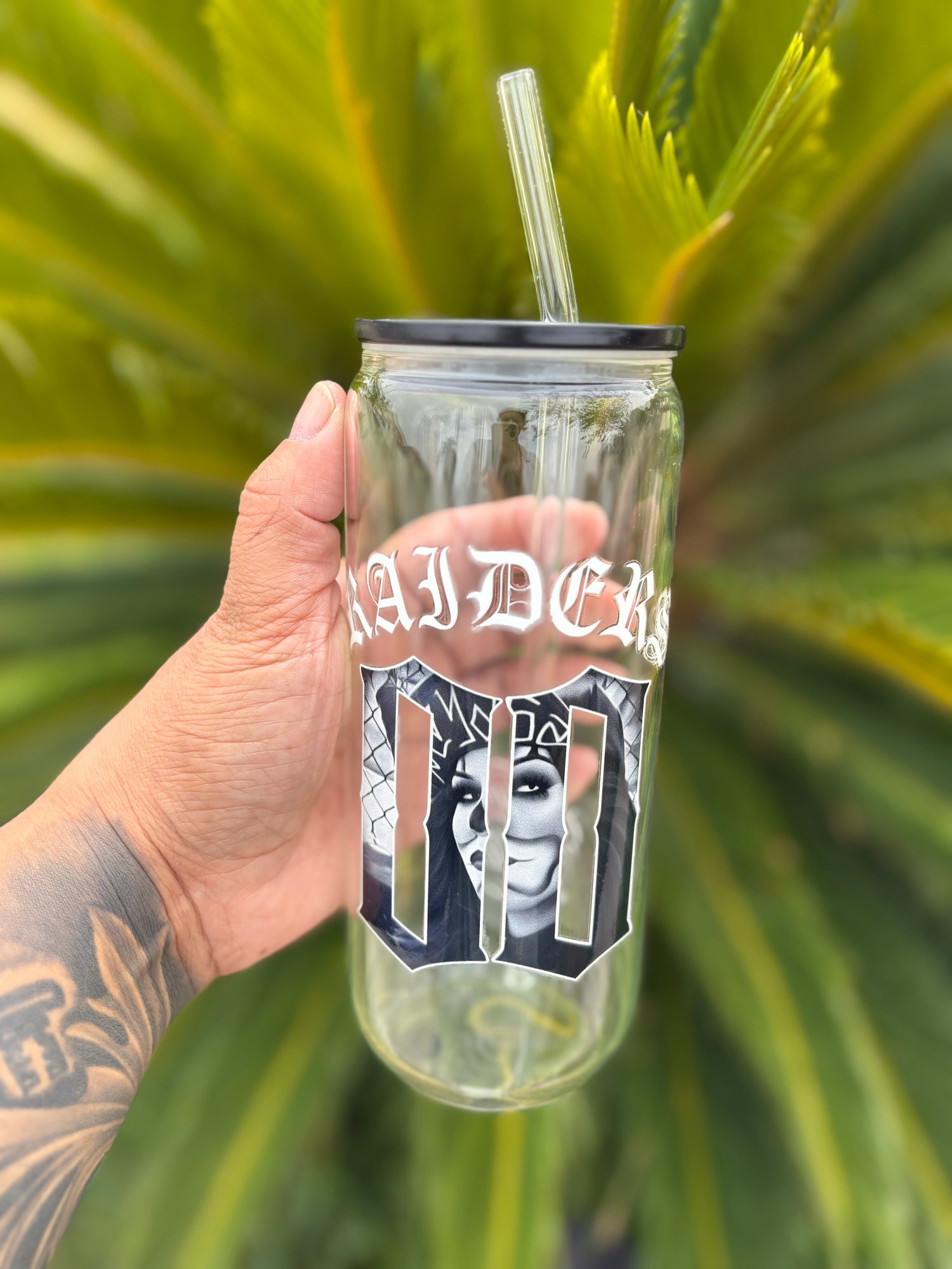 Image of Raider glass 20 oz cup