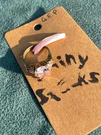 Goldtone Pink w/Clear Stone Accents Ring