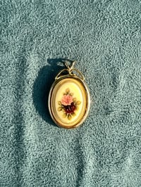 Image 2 of Chunky Goldtone Cameo Pendant