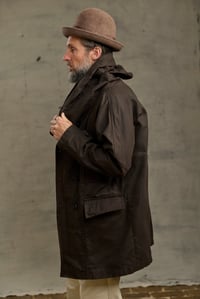 Image 11 of FISHERMAN COAT in Heavy weight Wax Cotton - Dark Chocolate 