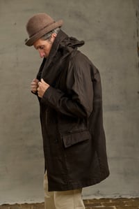 Image 17 of FISHERMAN COAT in Heavy weight Wax Cotton - Dark Chocolate 