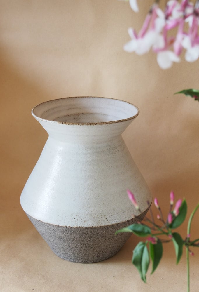 Image of Tēina vase - Muka