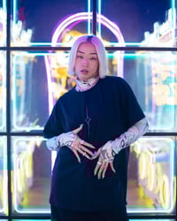 Image 2 of CAMISETA PINK NEOTRIBAL