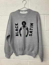 Image 1 of MILES, grey L 22"p2p, 25"s2h, 33"c2c 