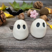 Image 2 of Tiny Ceramic Ghost with Bat or Pink Flower
