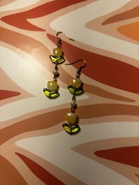 Image 3 of Yellow Tulip Drop