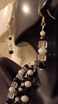 Image 7 of BLACK AND WHITE BEADS WITH SWAROVSKI SQUARE CRYSTAL BEADS