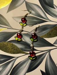 Image 3 of Red Tulip Drop