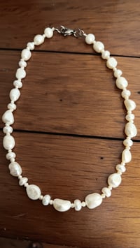 Image 16 of FRESHWATER, SEED AND RIVER MULTI PEARL SIZE NECKLACE