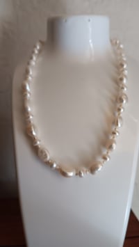 Image 15 of FRESHWATER, SEED AND RIVER MULTI PEARL SIZE NECKLACE