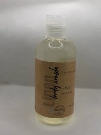Image 3 of Linen Scented Body Wash