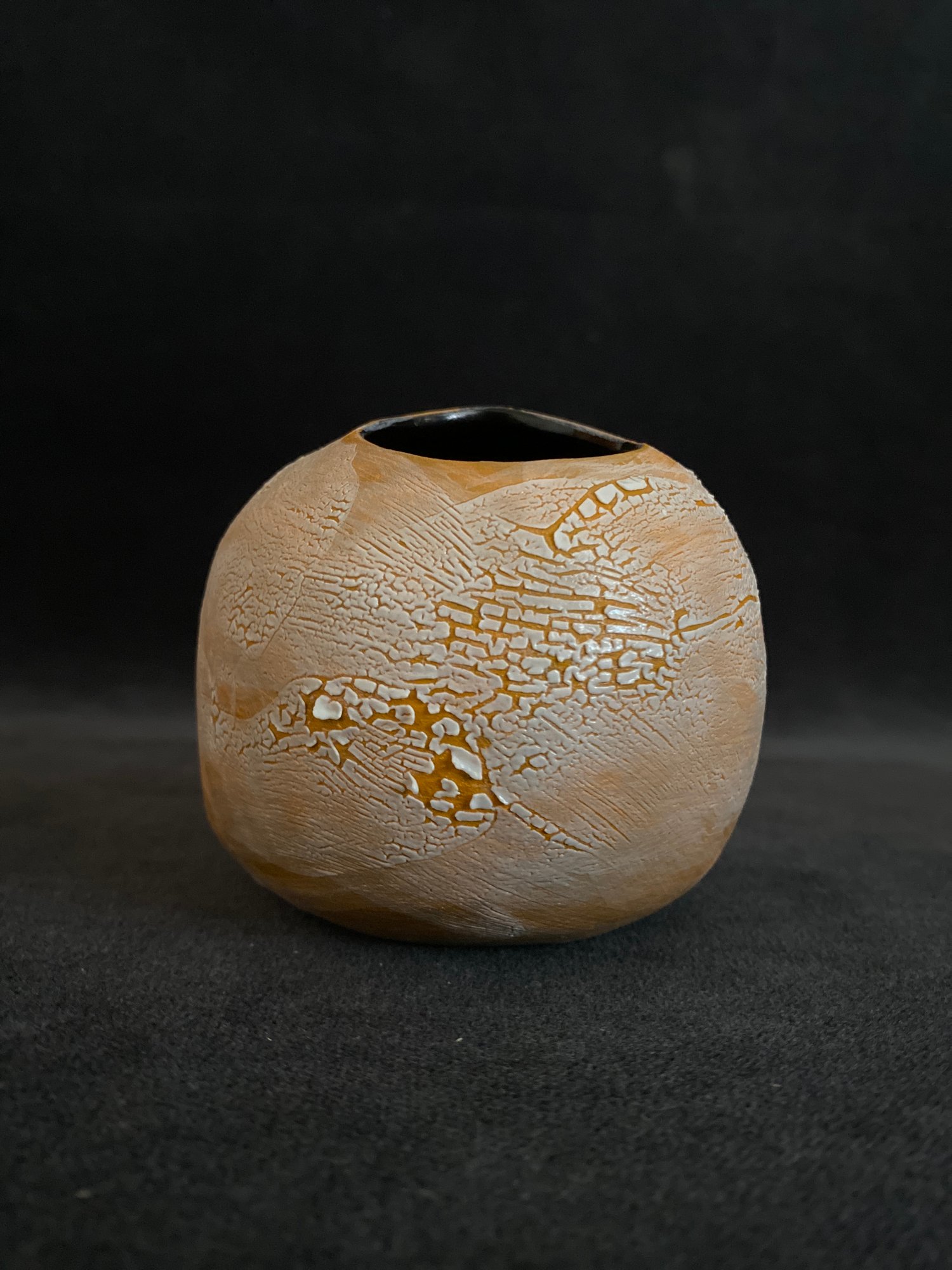 Image of Mini Halloween Skull Mug with Crackle Glaze (b)