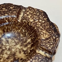 Image 5 of Grand cendrier vintage en résine imitation albâtre – Style Romano Bianchi – Années 1960-70