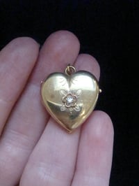 Image 5 of EDWARDIAN 15CT- 18CT HIGH CARAT OLD CUT DIAMOND HEART LOCKET 