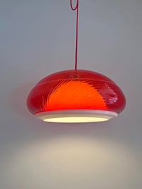 Image 1 of LÁMPARA ROJA CON DOBLE PANTALLA, AÑOS 70