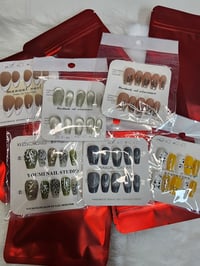 Image 2 of Press-On Nails – XS Nail Bed